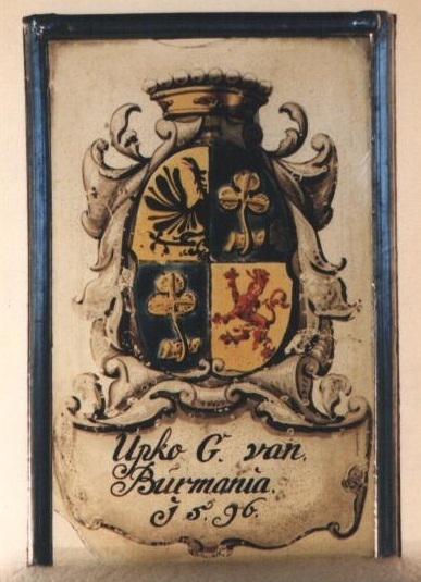 Ao 1658 den 1 july sterf de wel Syts van Camminga nagelaten weduwe van de heer Duco van Jongema olt 65 iaar en is hier begraven