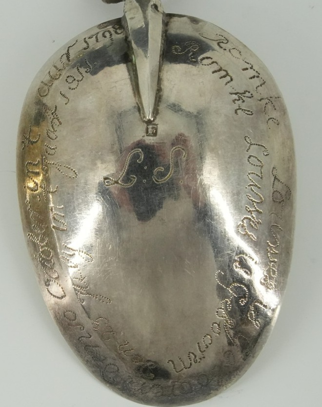 Romke Louwes is gebooren den 10 october in `t jaar 1798

Romke Louws is gebooren den 23 juny in `t jaar 1811

L: S